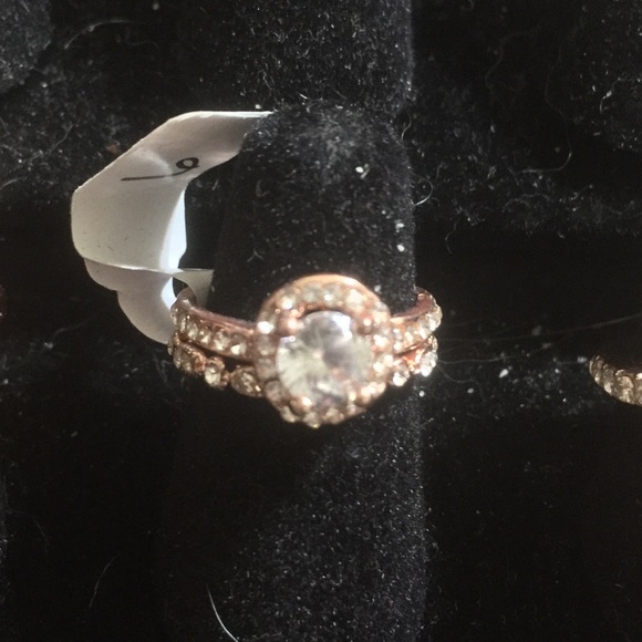 Rings Size 6 - Picture 4 of 7